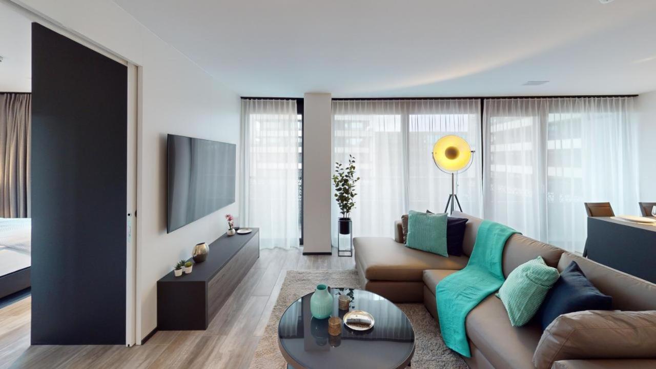 Spacious 1 Bedroom With Balcony Apartamento Zurique
