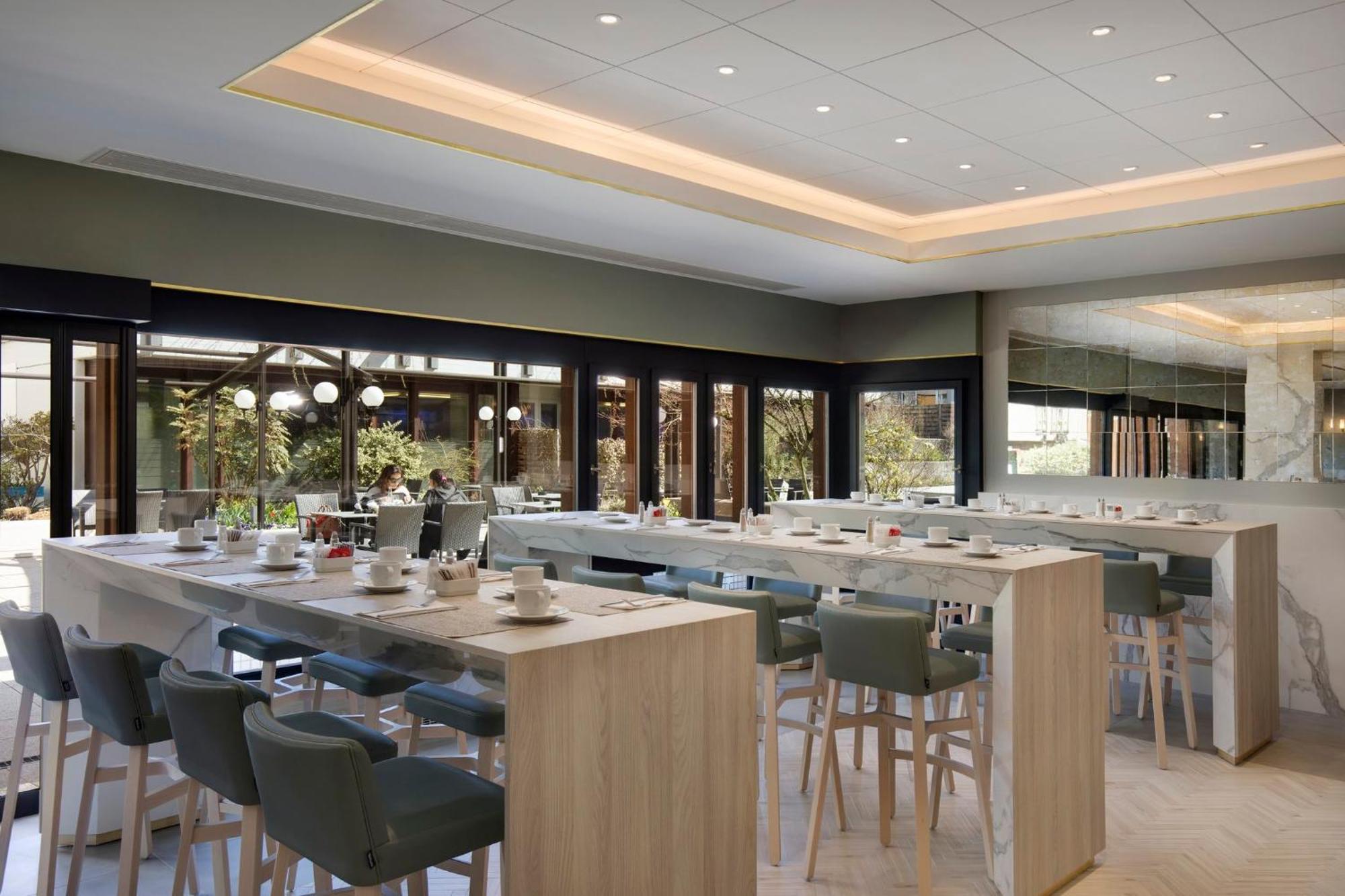 Crowne Plaza By Ihg