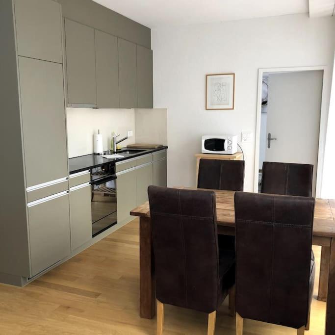 1br Flat - Center With Balcony - West3 Apartment