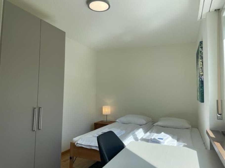 Apartment Beautiful, Quite And Very 2 Bedroom Flat Zurich