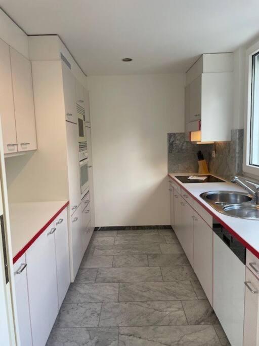 Apartment Amazing 2 Bedroom Flat: Specious And
