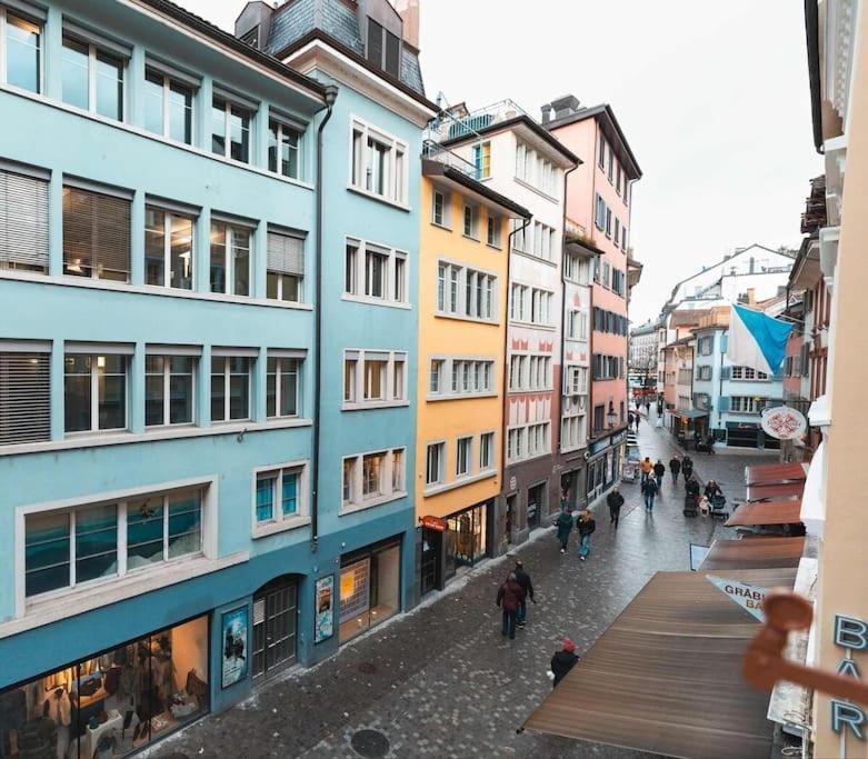 5-mins Walk To Main Station - Center Apartamento