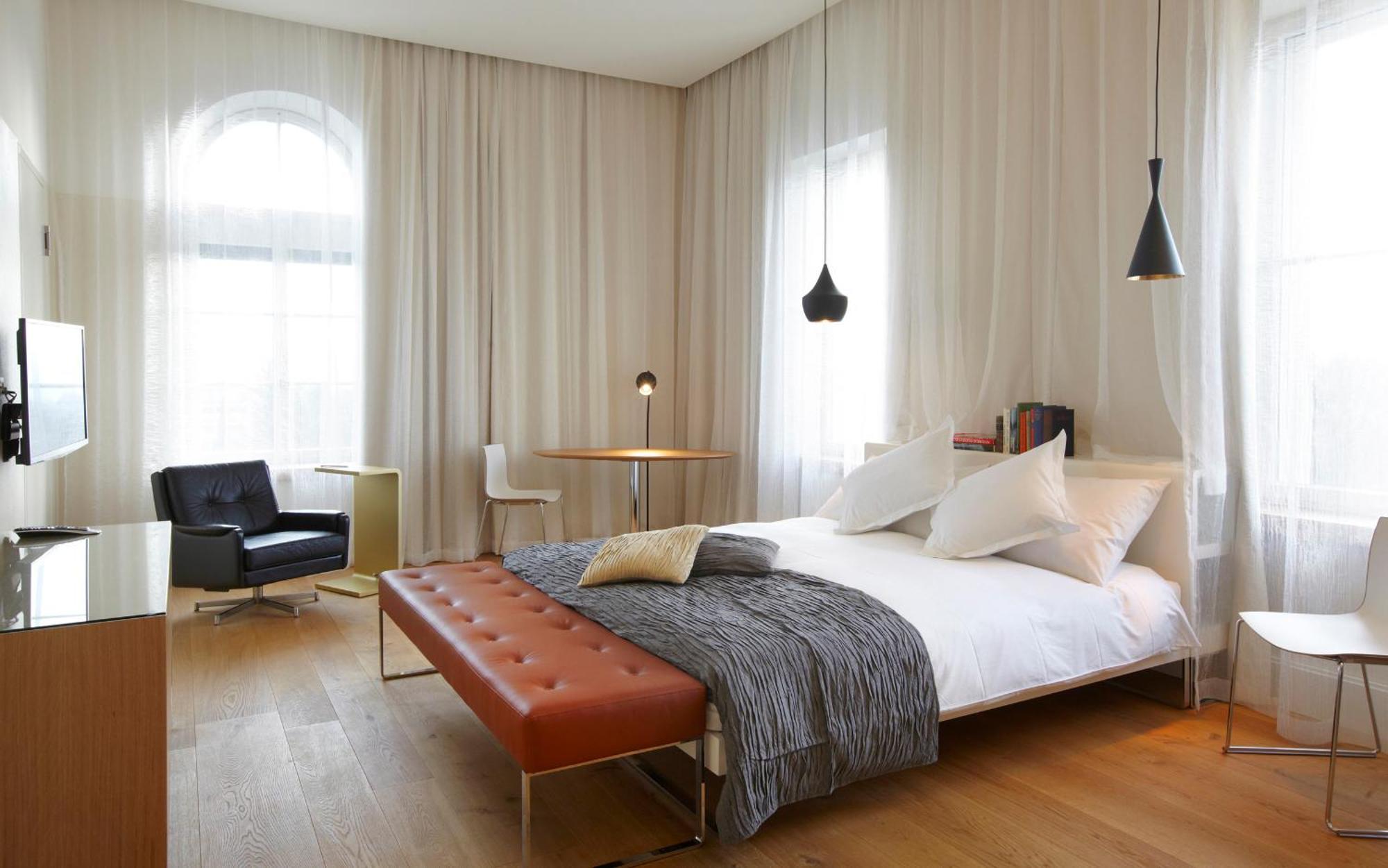 Hotel B2 4*