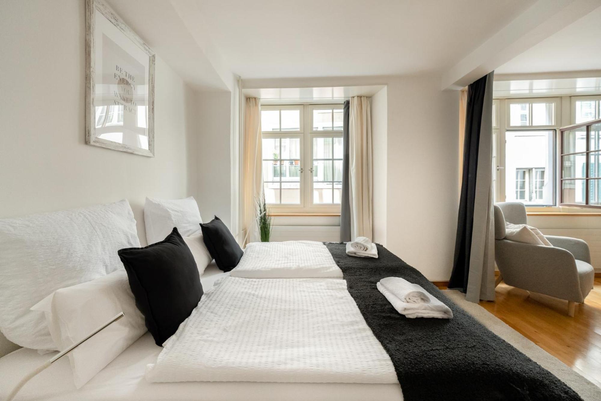 Beautiful In Old Town House City Center Apartment *