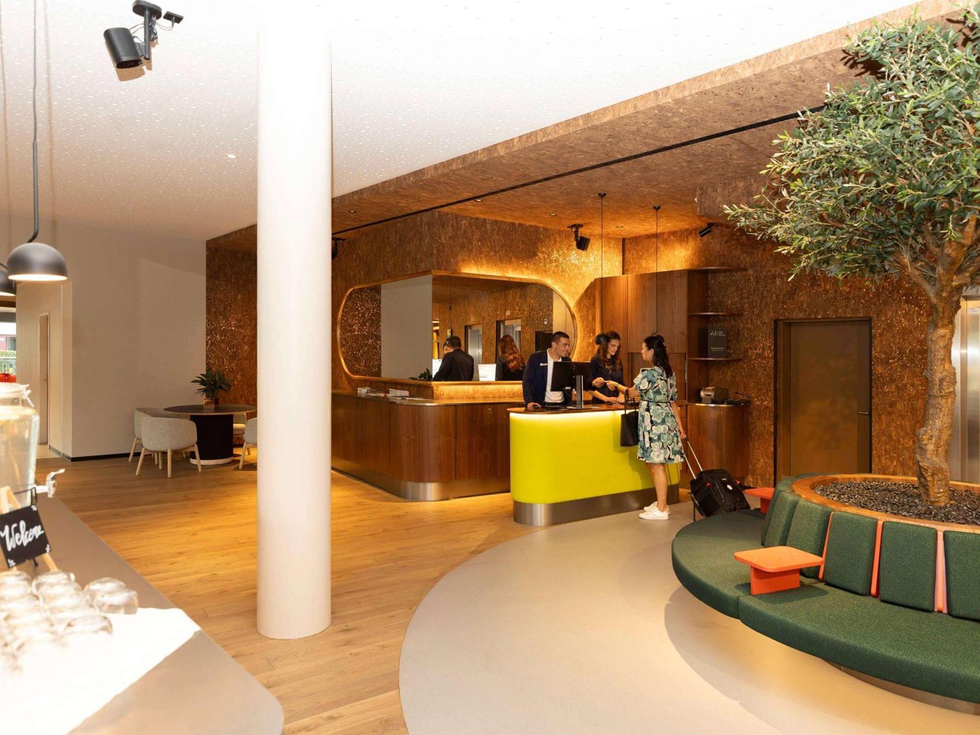 Hotel Novotel West