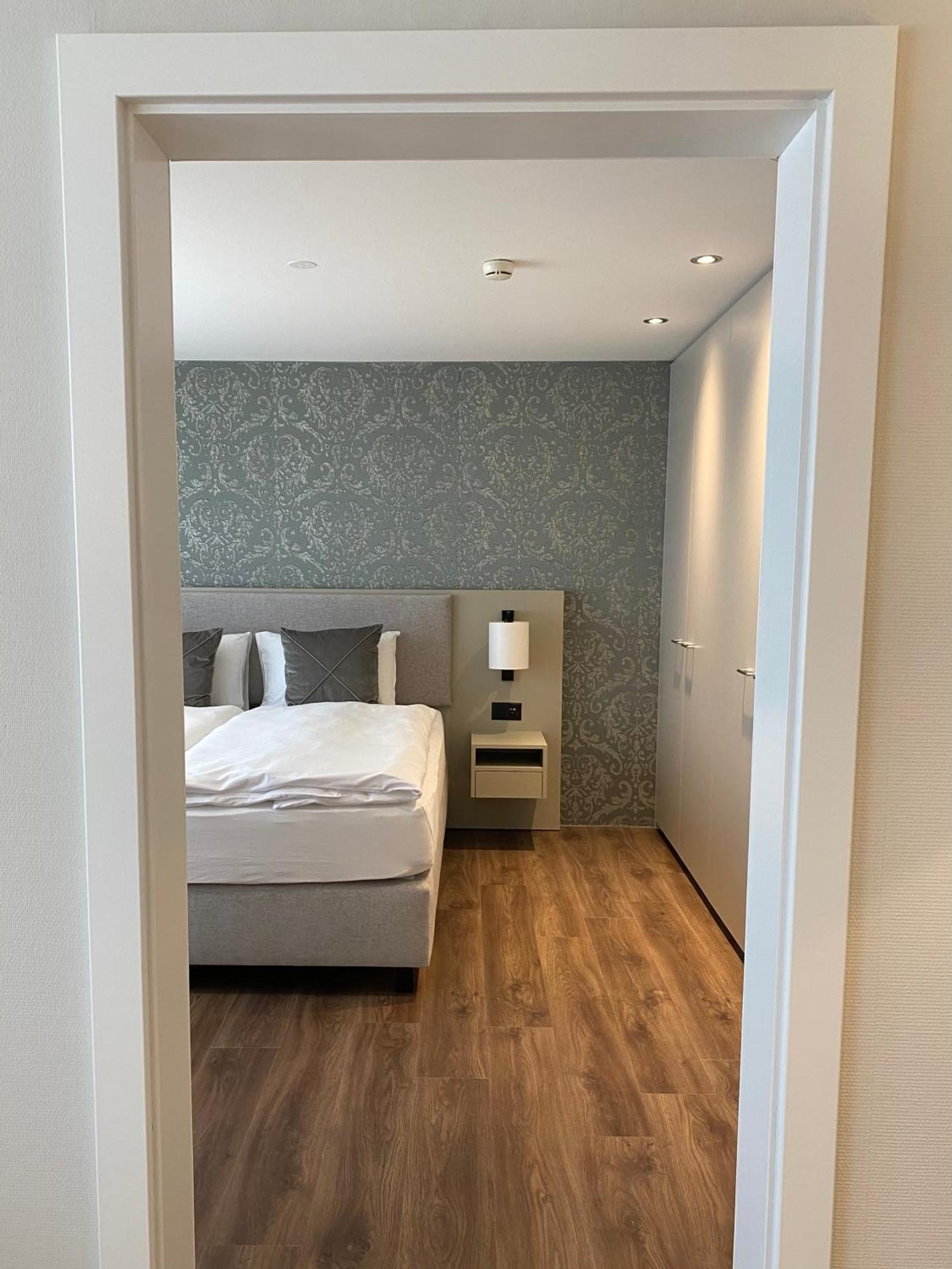 - Kieselgasse 3* Zürich