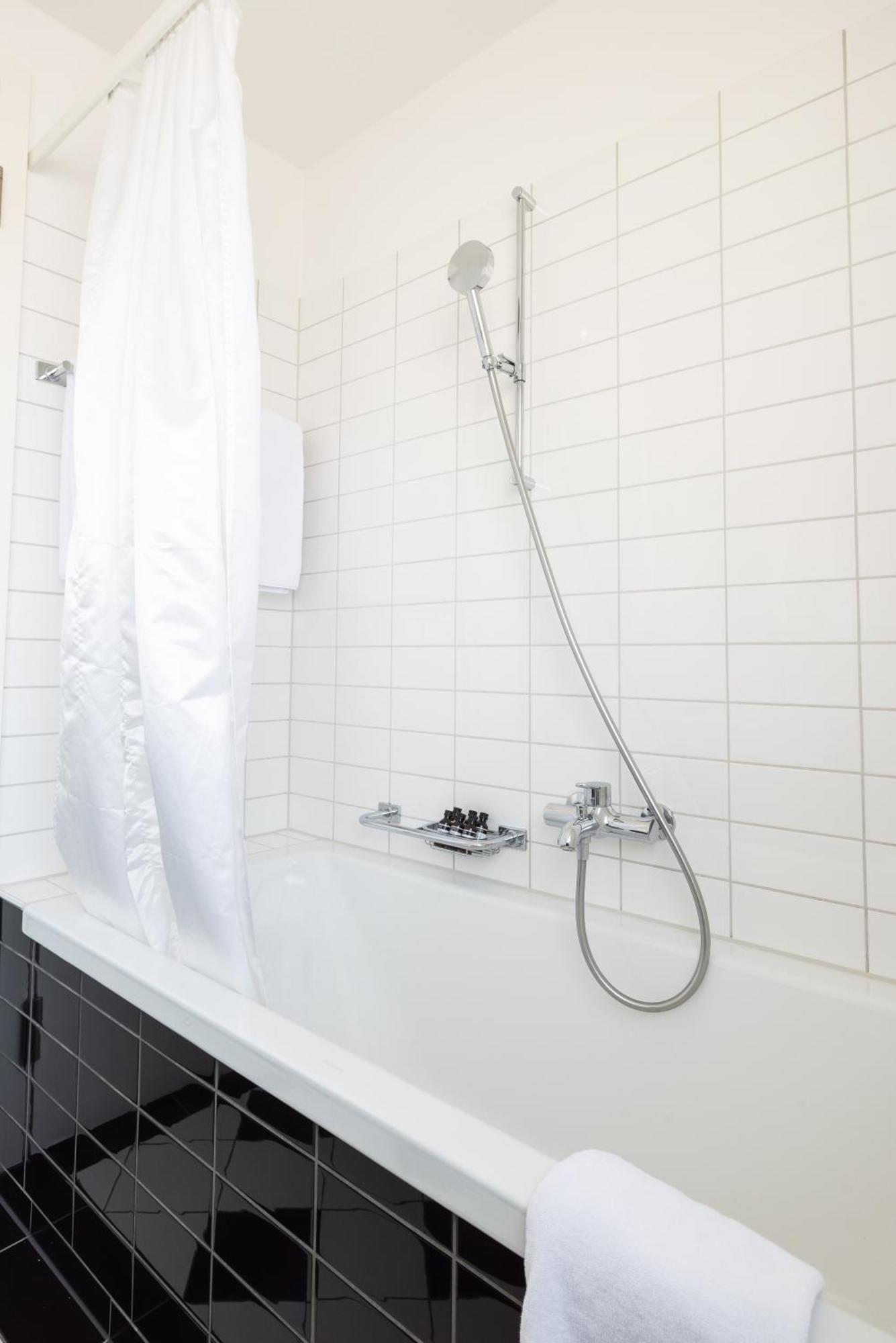 Apartment Ema House Serviced Superior Seefeld Zurich