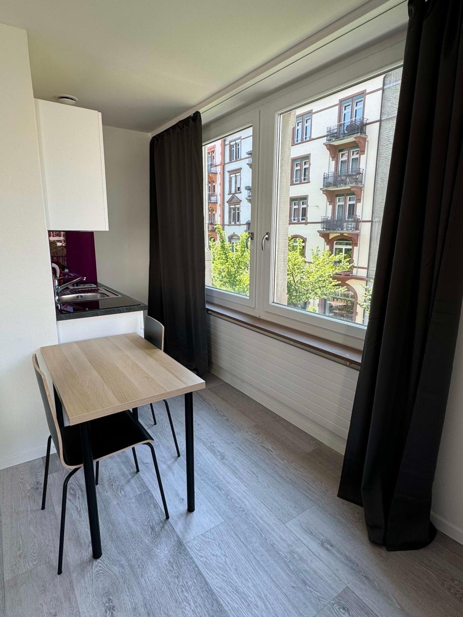 Downtown Deluxe With Queen Bed Be-26 Zurich