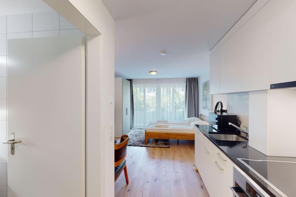 Modern - Sun 5 Apartment *