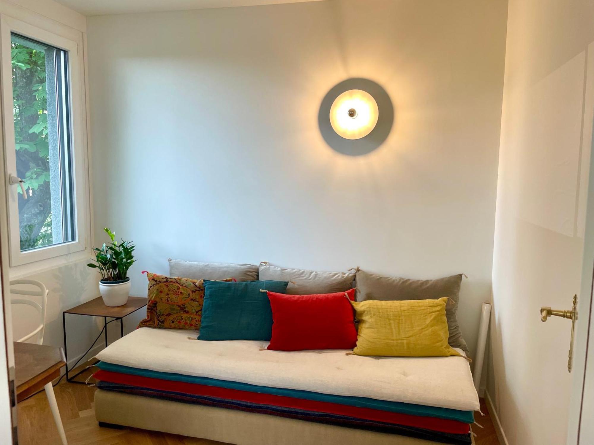 Luxury, Quiet Flat Overlooking *