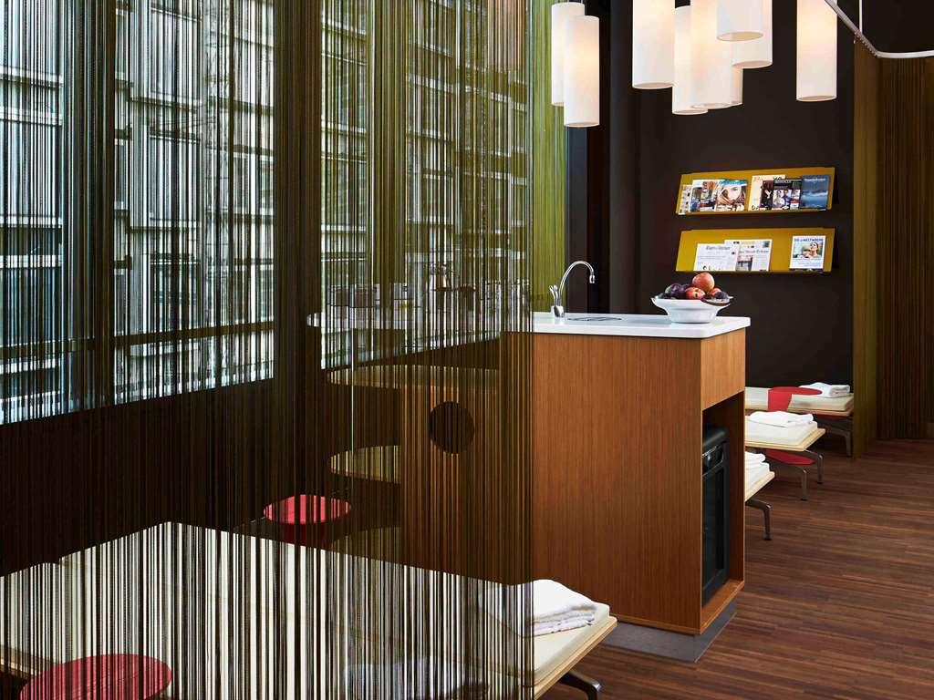 Hotel 25hours West 4*