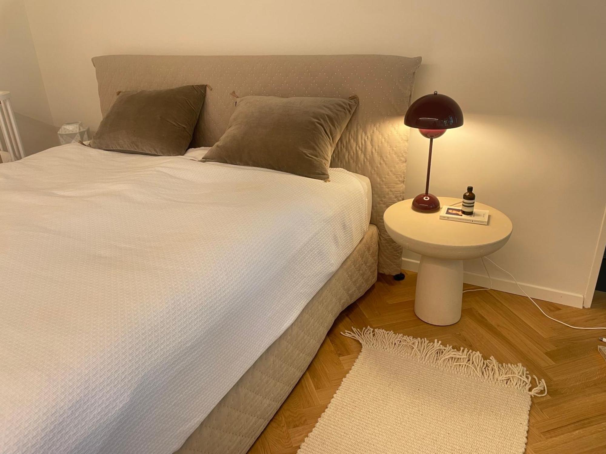 Luxury, Quiet Flat Overlooking Apartment