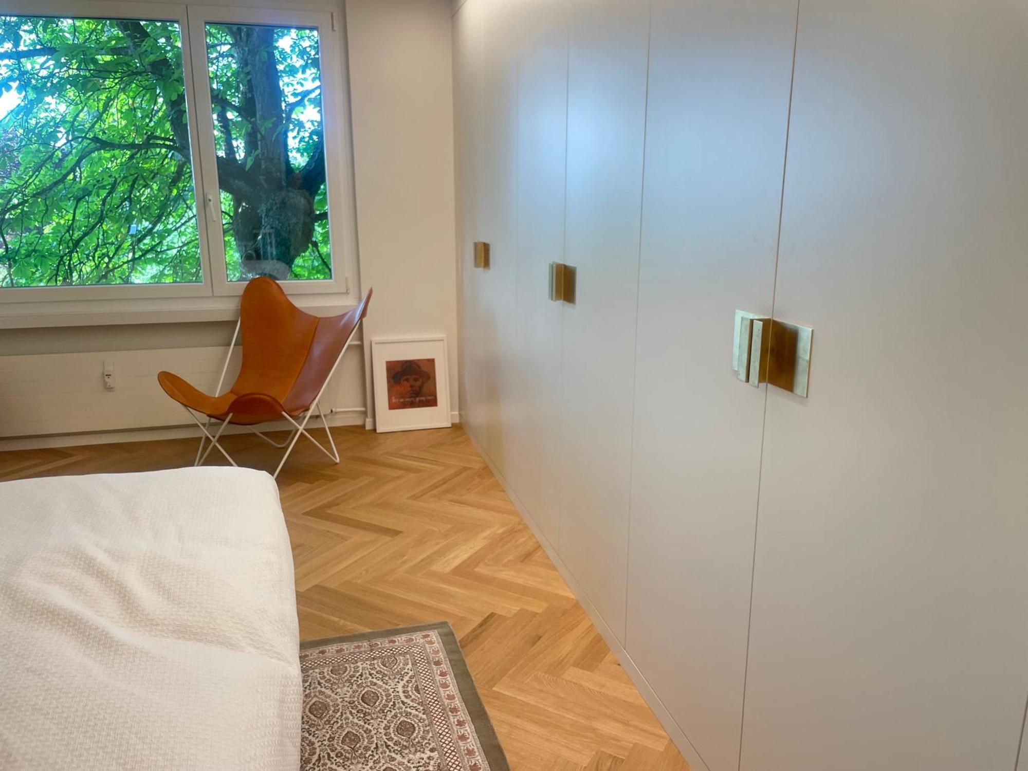 Luxury, Quiet Flat Overlooking Apartment *