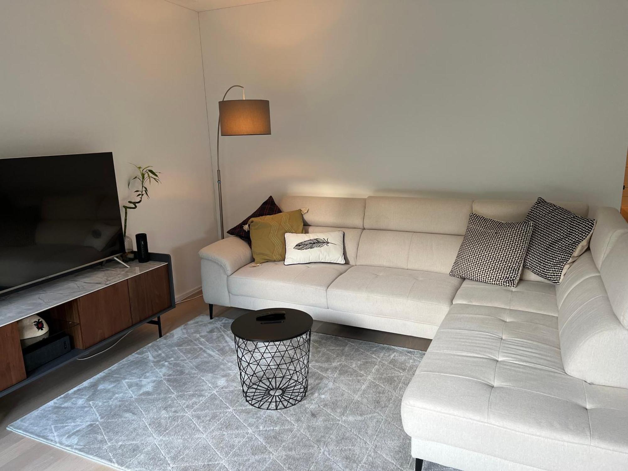 Luxury 2 Bedrooms, Stunning View, 10 Min To Center Apartment