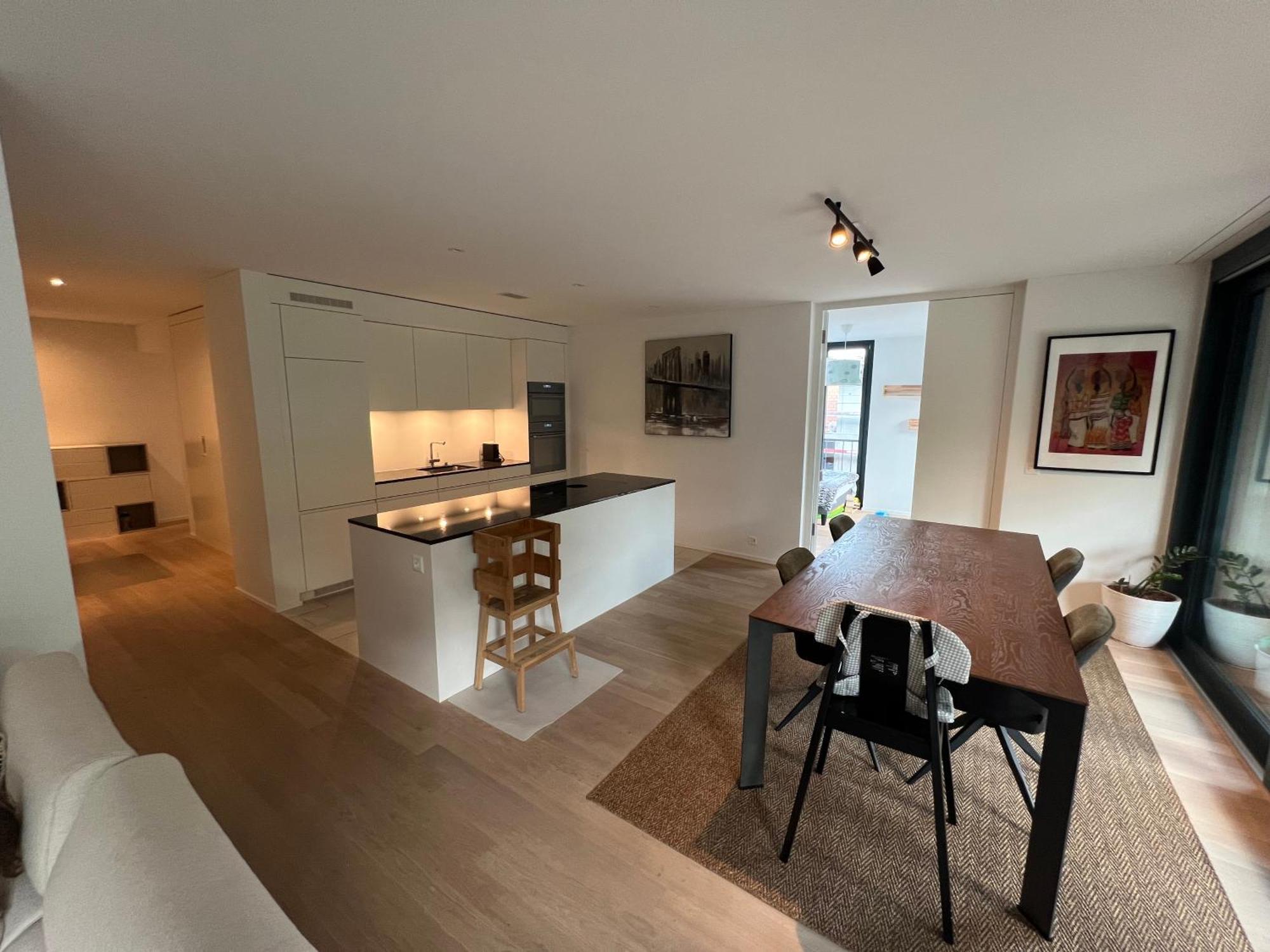 Luxury 2 Bedrooms, Stunning View, 10 Min To Center Apartment *