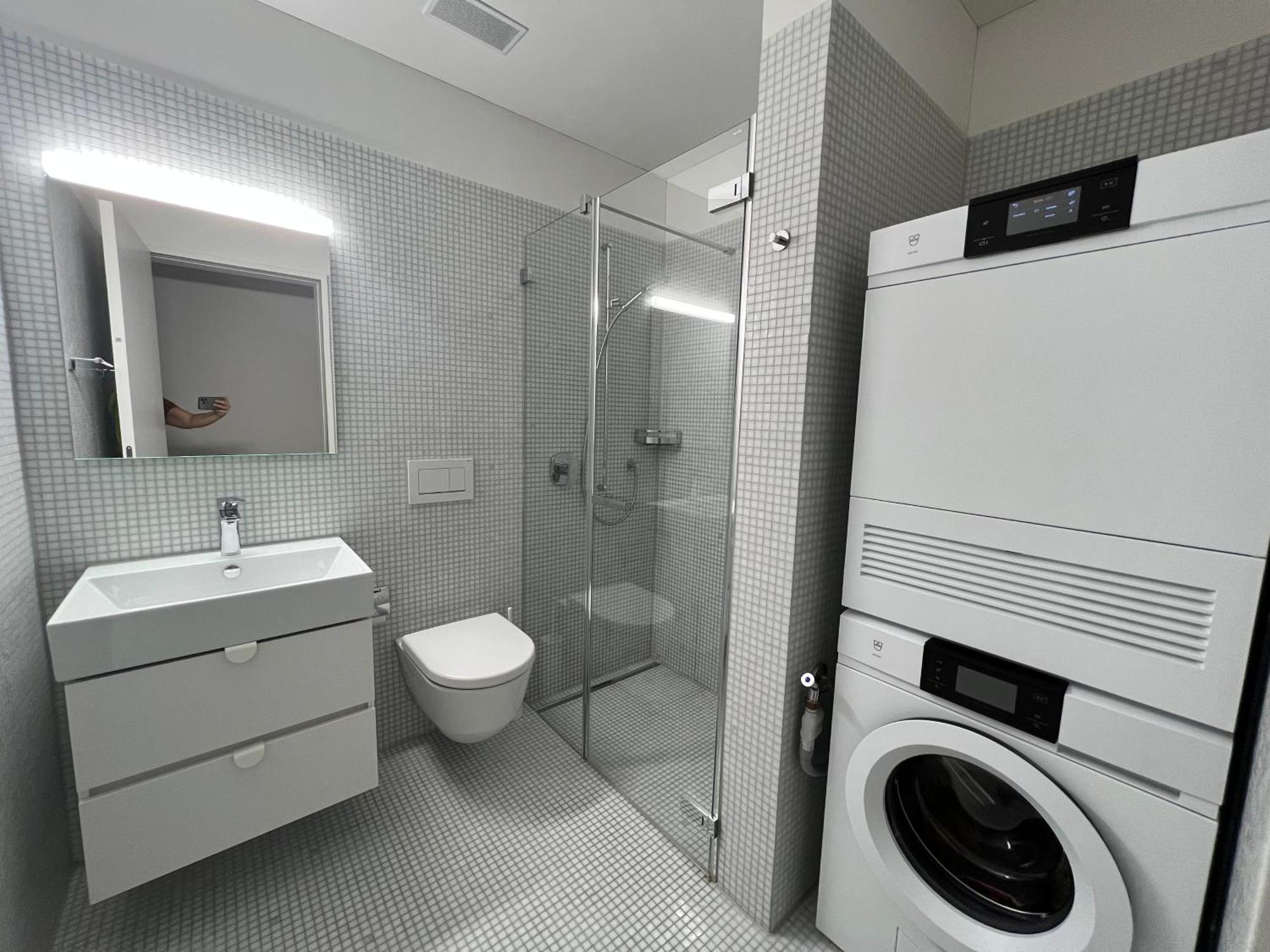 Luxury 2 Bedrooms, Stunning View, 10 Min To Center *