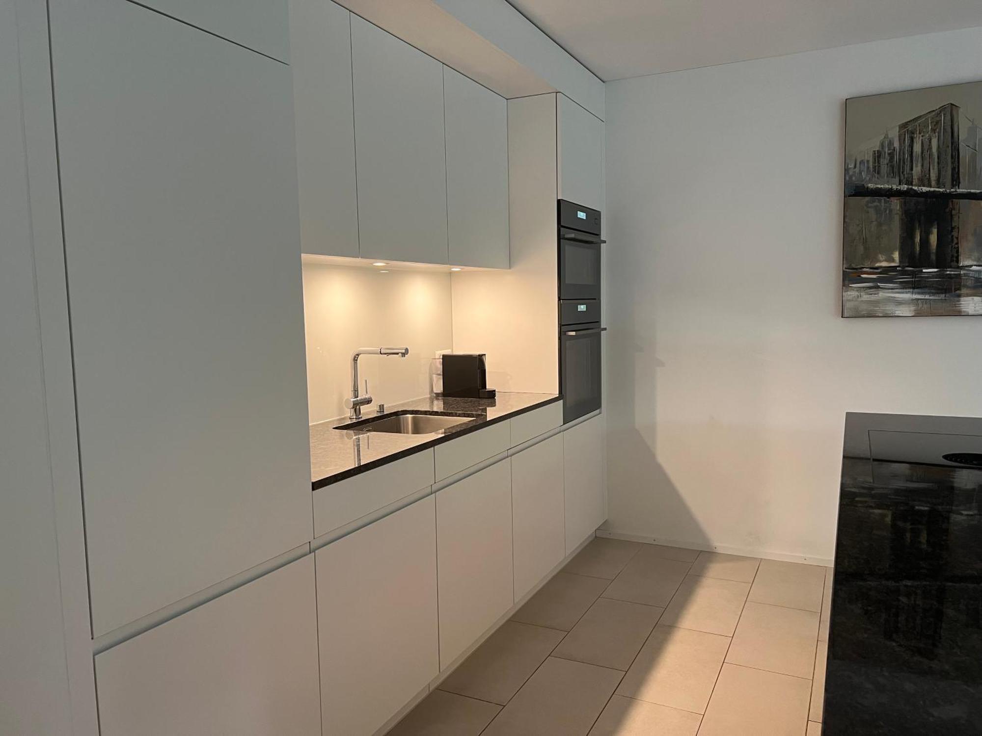 Luxury 2 Bedrooms, Stunning View, 10 Min To Center *