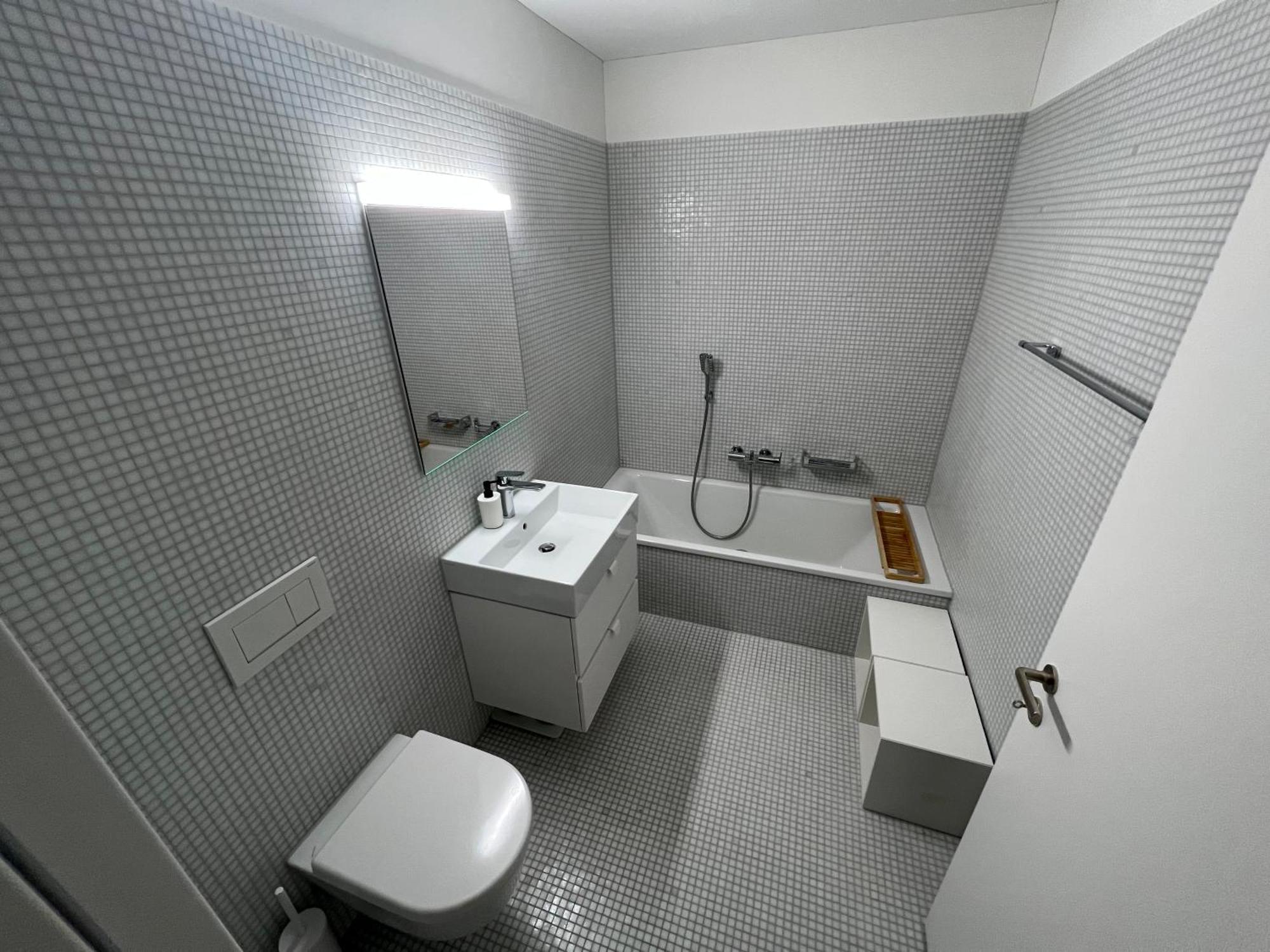 Luxury 2 Bedrooms, Stunning View, 10 Min To Center Zurich