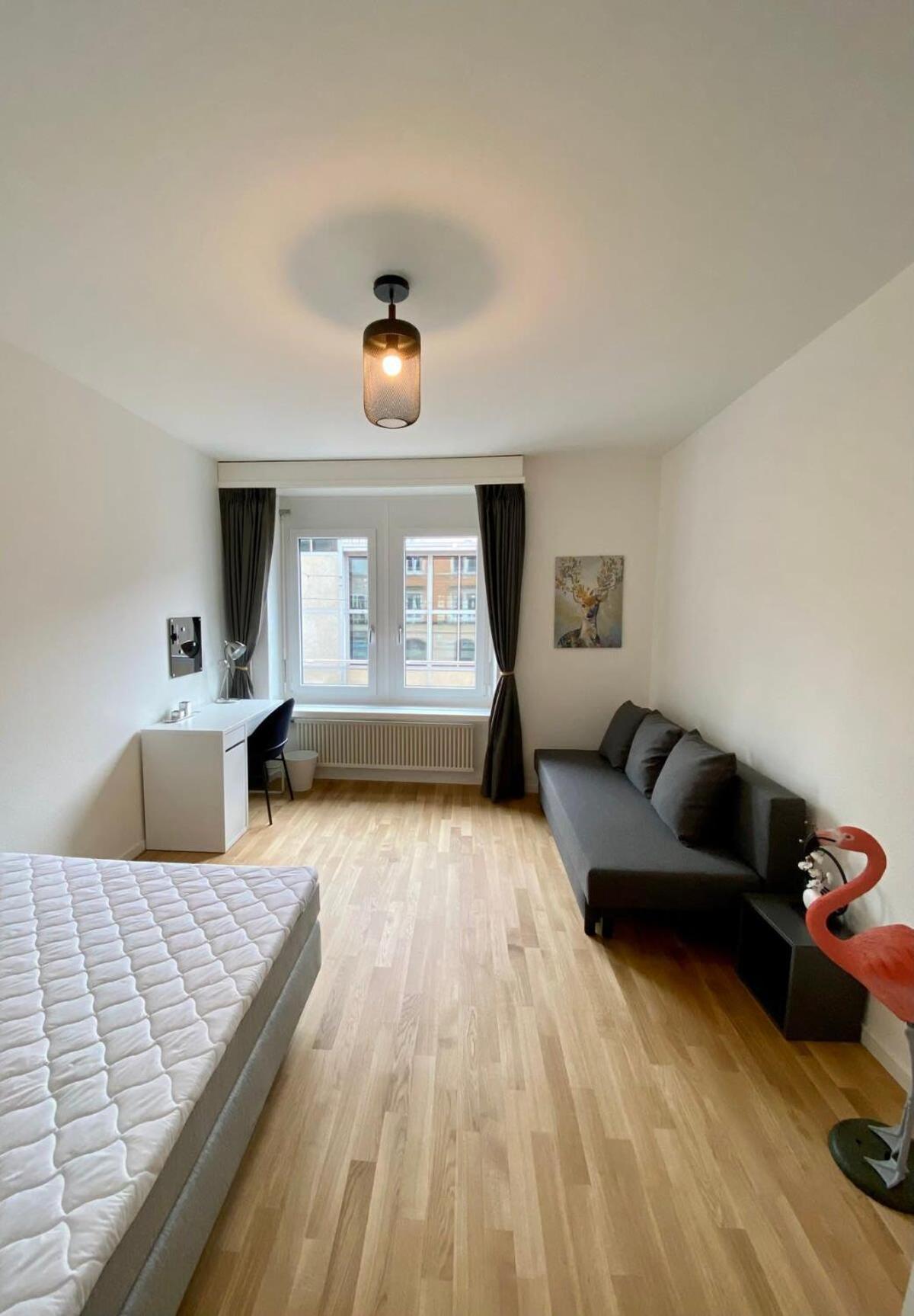 Kaya Sapphire Zurich