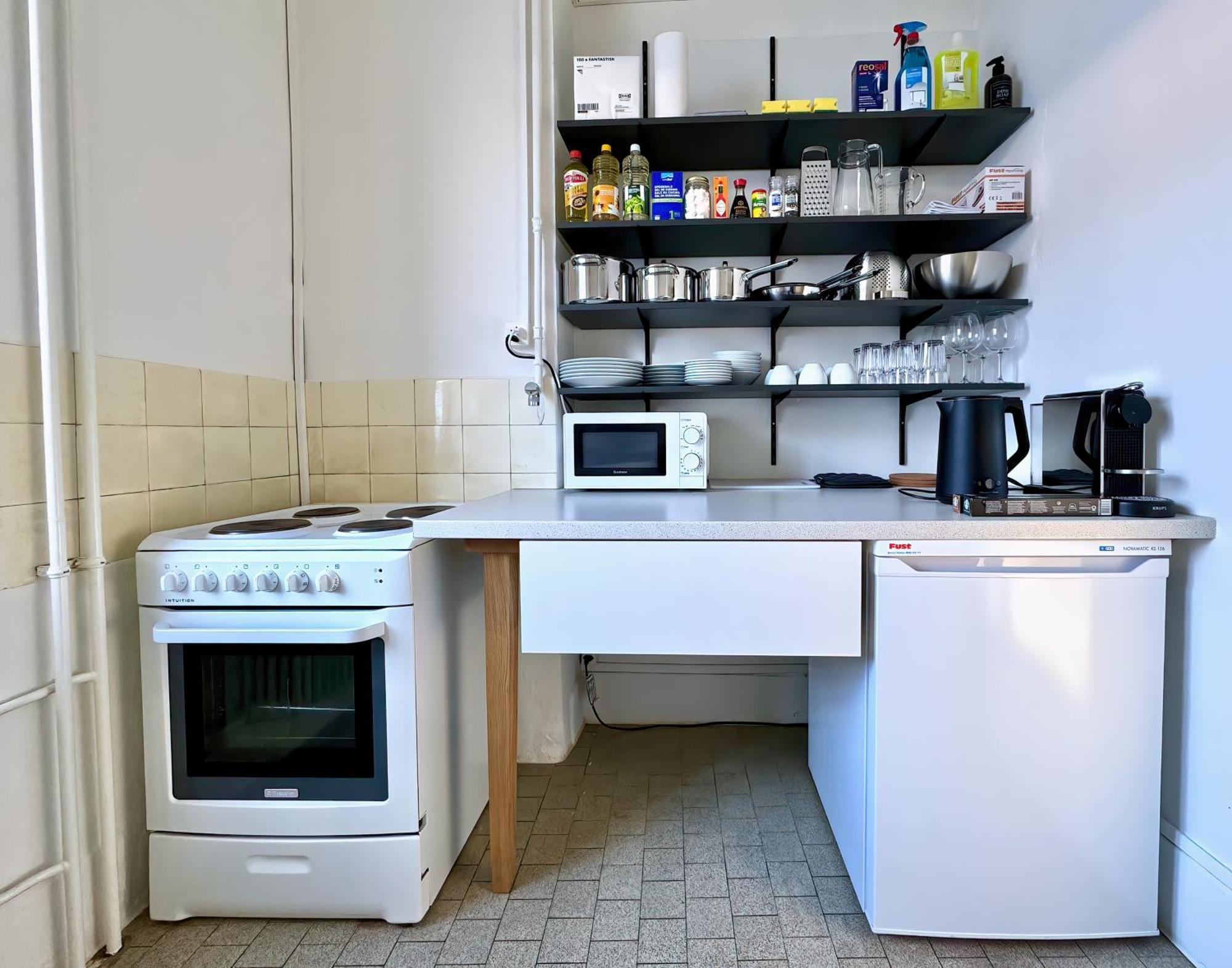 Citycentral 2 Bedroom Flat Near Main Station * Zurich