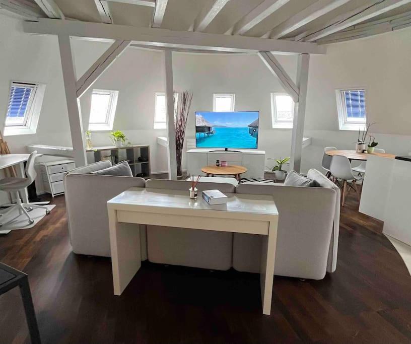 Tower Apartment *