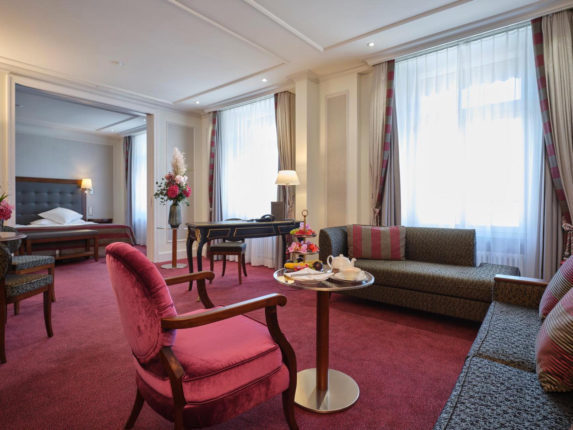 Schweizerhof Hotel