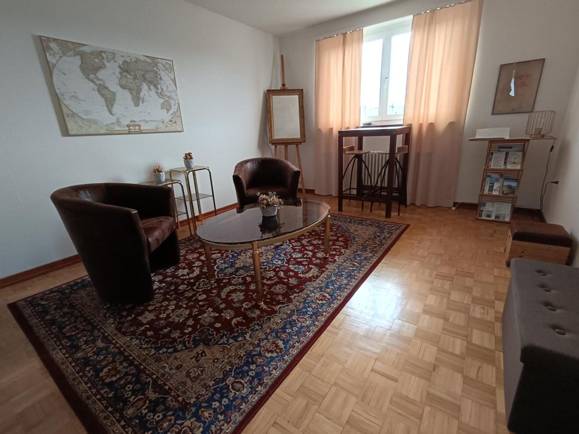 Helvetia 2 Zimmer Mit Parkplatz Apartment *