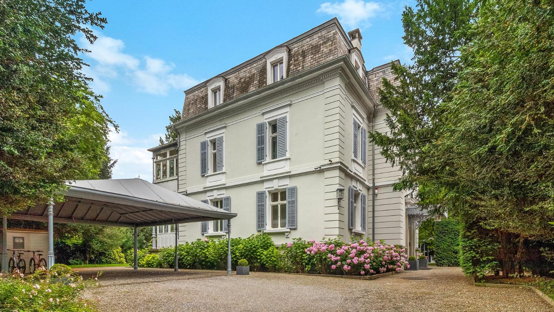 Private Luxury In Villa *