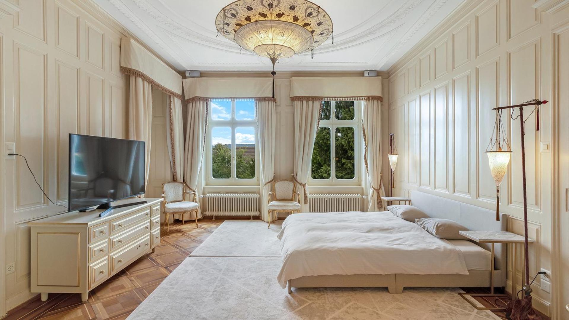 Private Luxury In