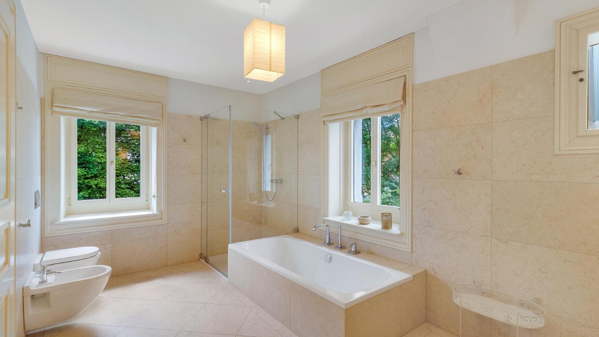 Private Luxury In