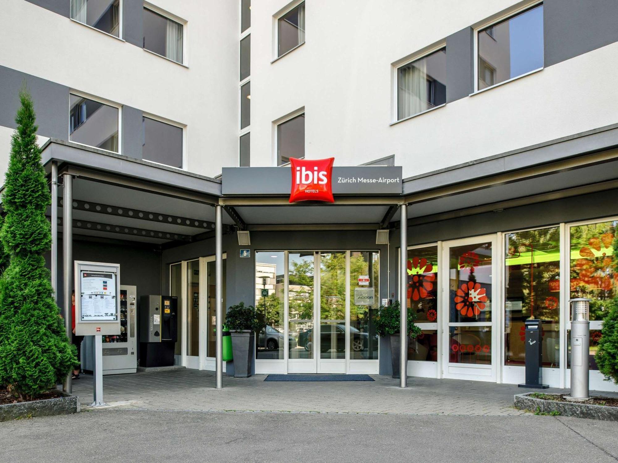 Hotel Ibis Messe Airport 3*