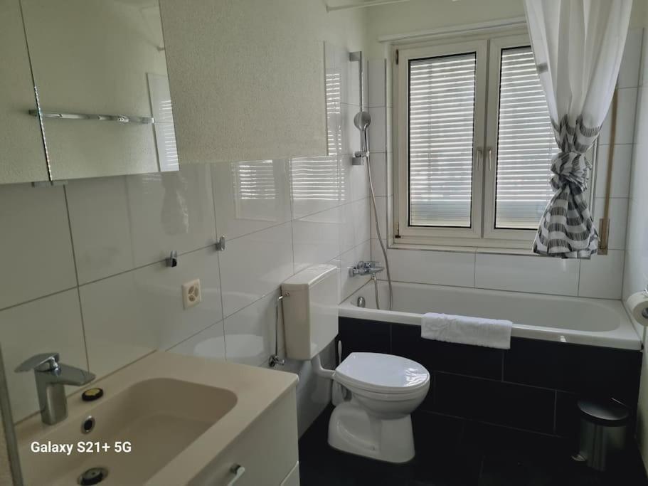 Very And Sunny 2br Flat - Marble 2 Apartment *