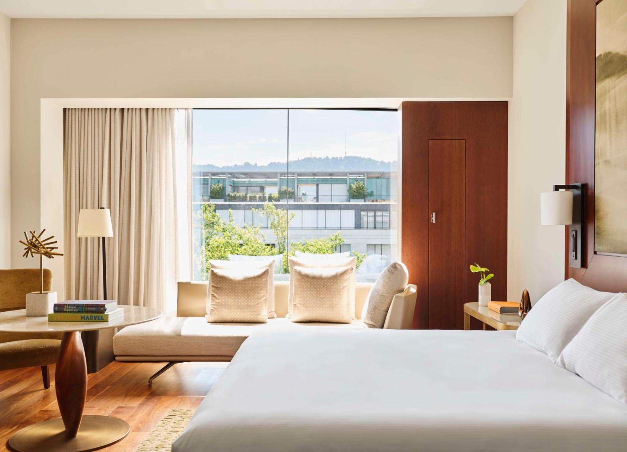 Park Hyatt – Center Luxury
