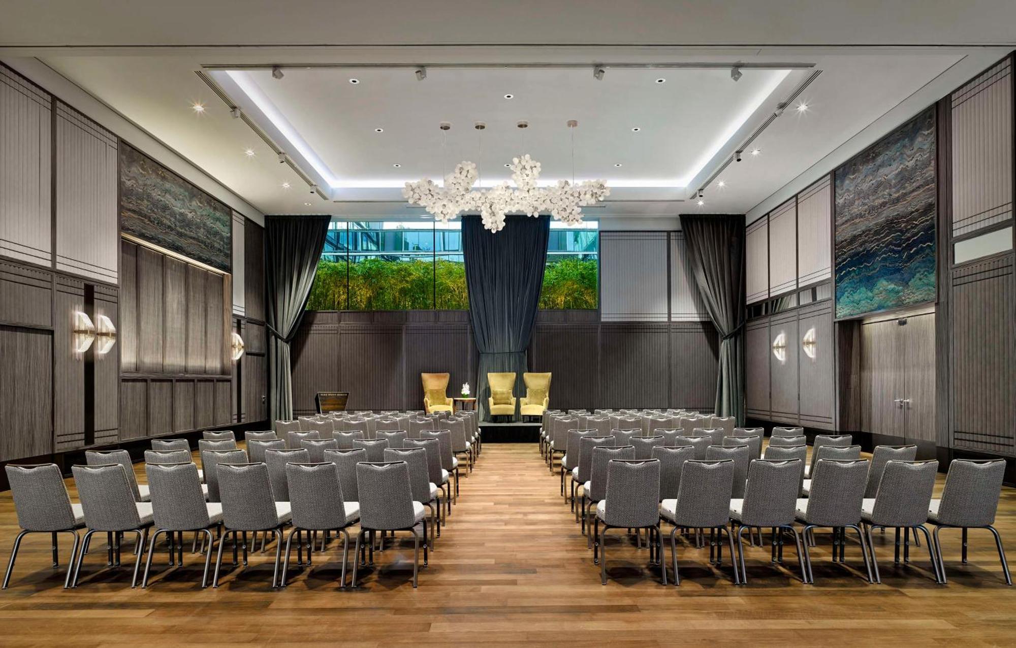 Park Hyatt – Center Luxury Hotel 5*