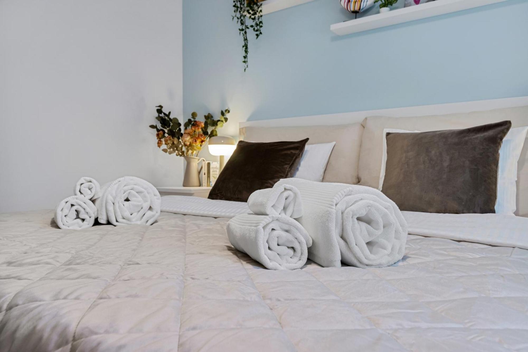 Boutique & Downtown & Kingsize & 700mbps & Workspace Apartment