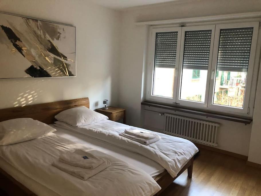 Cozy And Sunny 2br Flat In The Centre - Sky10 Apartment Zurich