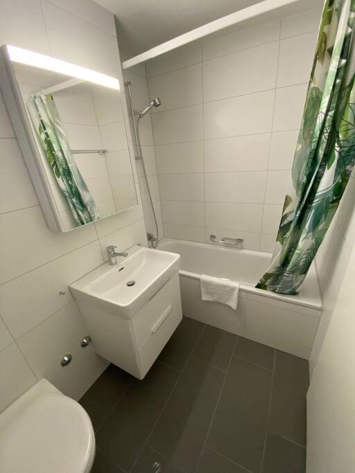 Great 2 Bedroom Flat In The Center - Mainau 12 Apartment *