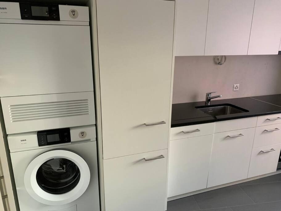 Great 2 Bedroom Flat In The Center - Mainau 12 *