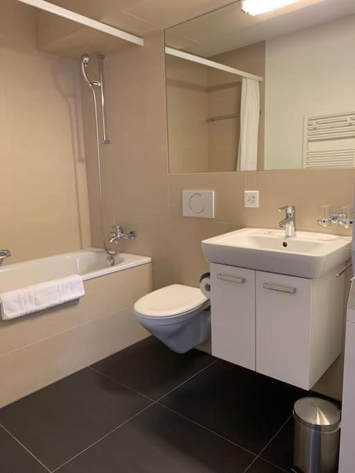 Nice And Big 1br Flat In The City Center - West 5 Apartment *