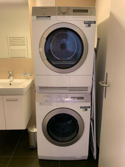 Nice And Big 1br Flat In The City Center - West 5 Apartment