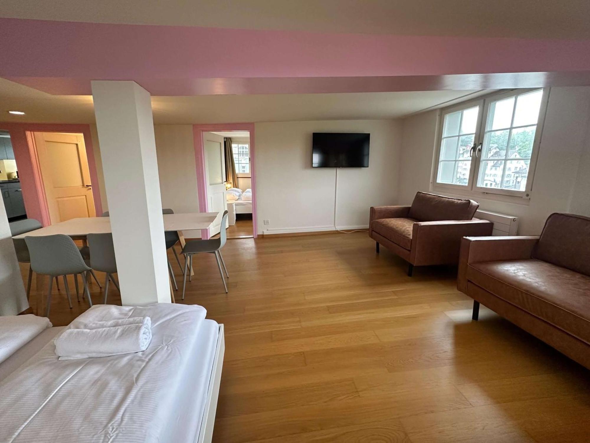 Apartment Hitrental Limmatquai Zurich
