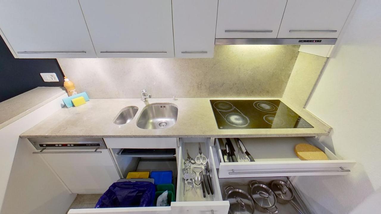 Apartment Chic 3-bedroom Near Center *