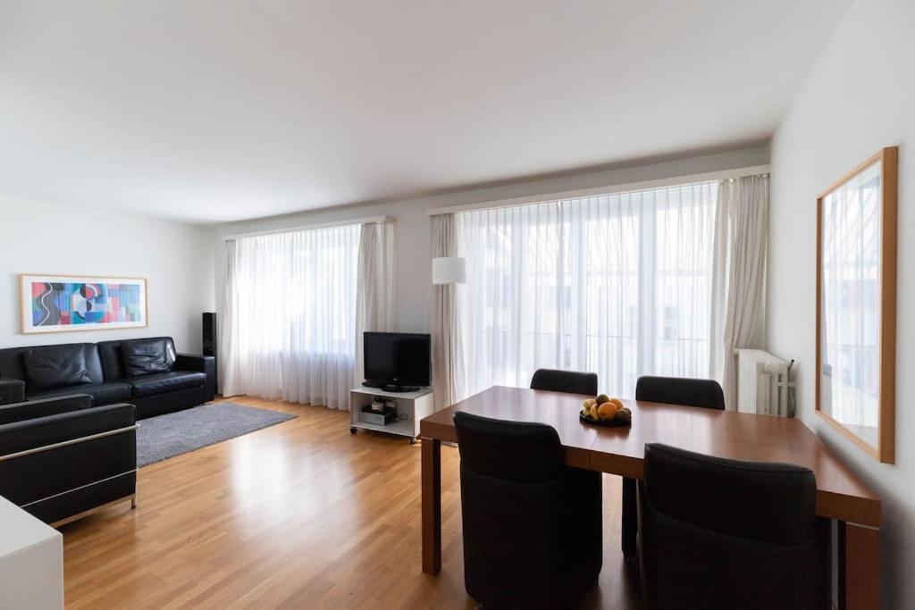 2 Bedroom Close To - D2
