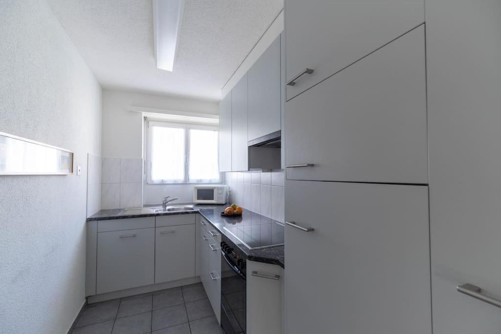 2 Bedroom Close To - D2 Apartment *