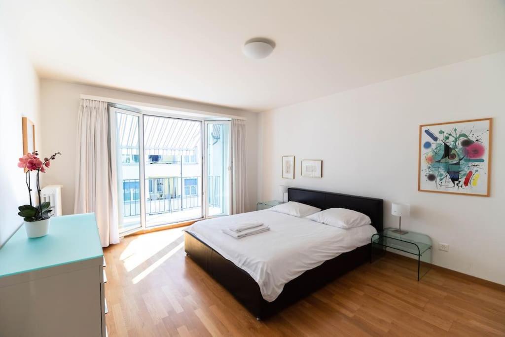 2 Bedroom Close To - D2