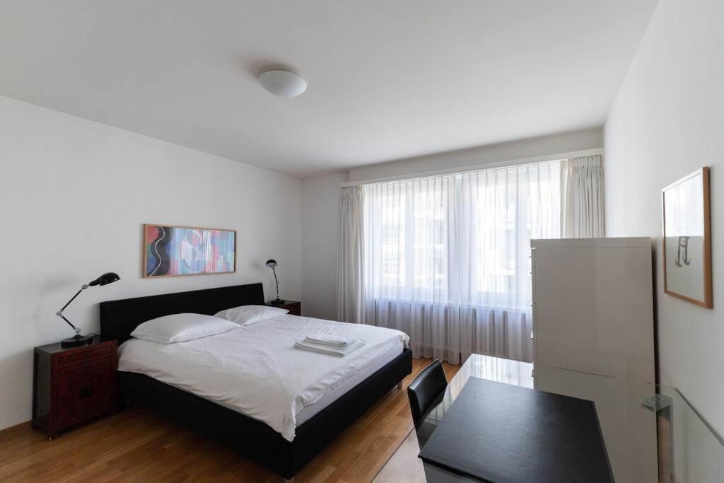 2 Bedroom Close To - D2 Apartment