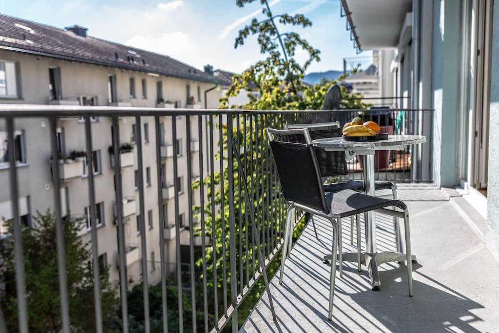 2 Bedroom Close To - D2 Apartment Zurich