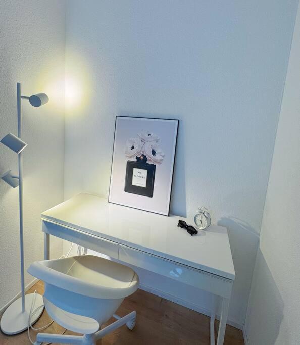 Central Brand New Apartment *