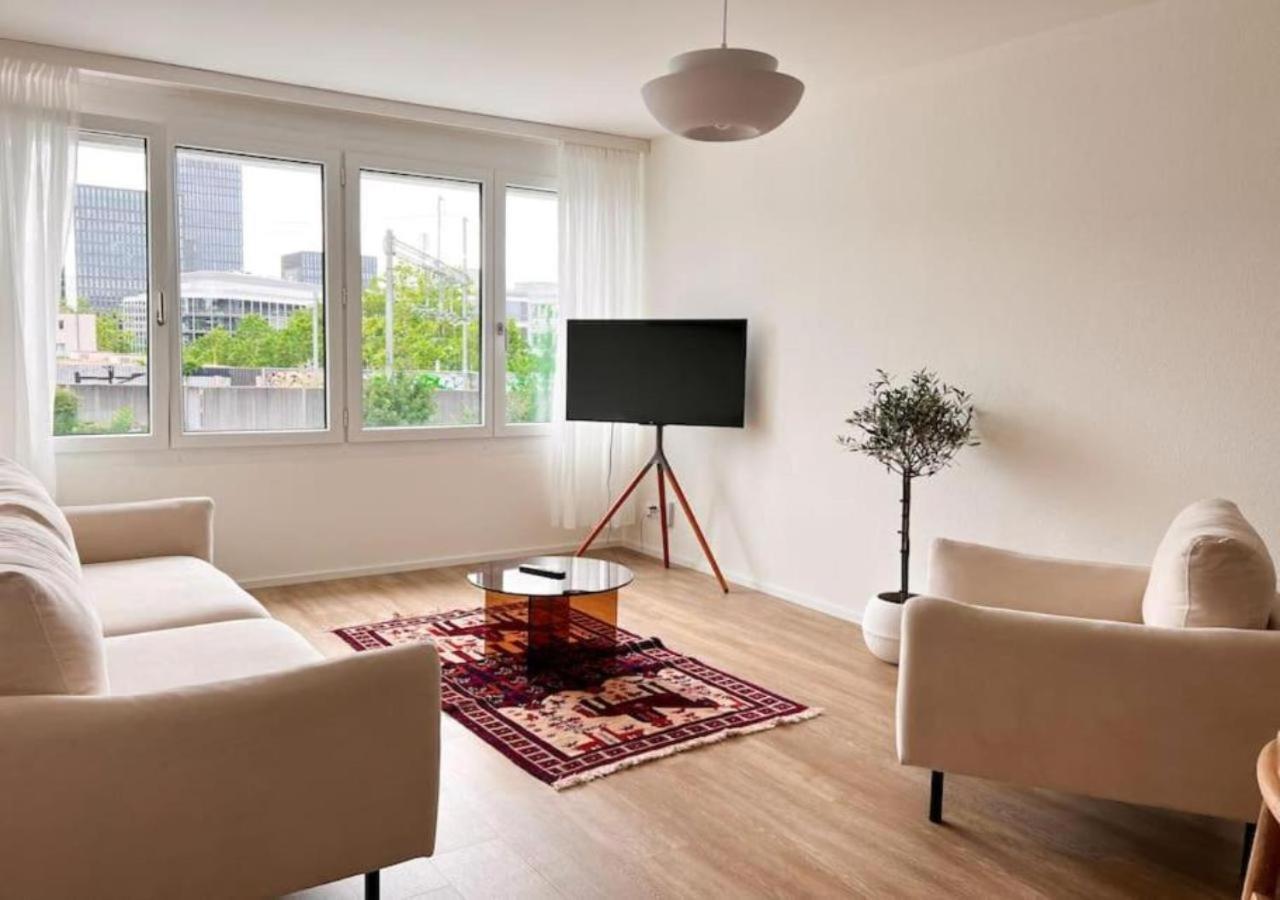 Exclusive Floor For 10 Guests -30- Apartment *