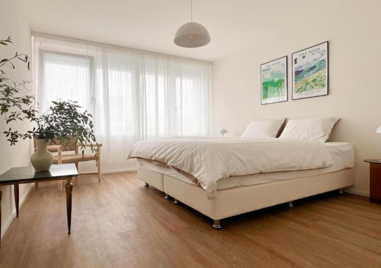 Exclusive Floor For 10 Guests -30- Zurich